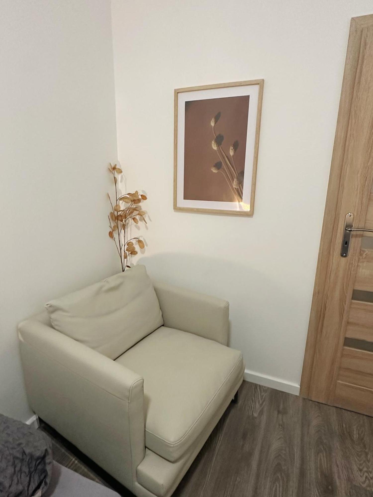 2Schlafenzimmer 5Betten Montuerwhonung Apartment Dusseldorf Bagian luar foto